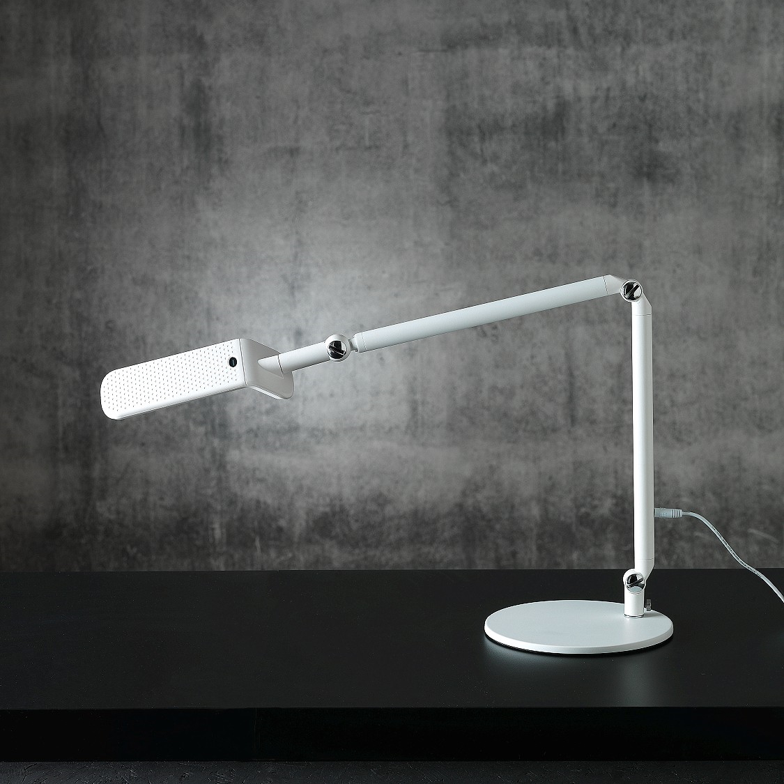 Desk lamp LightUp Lissabon, dimmable, white