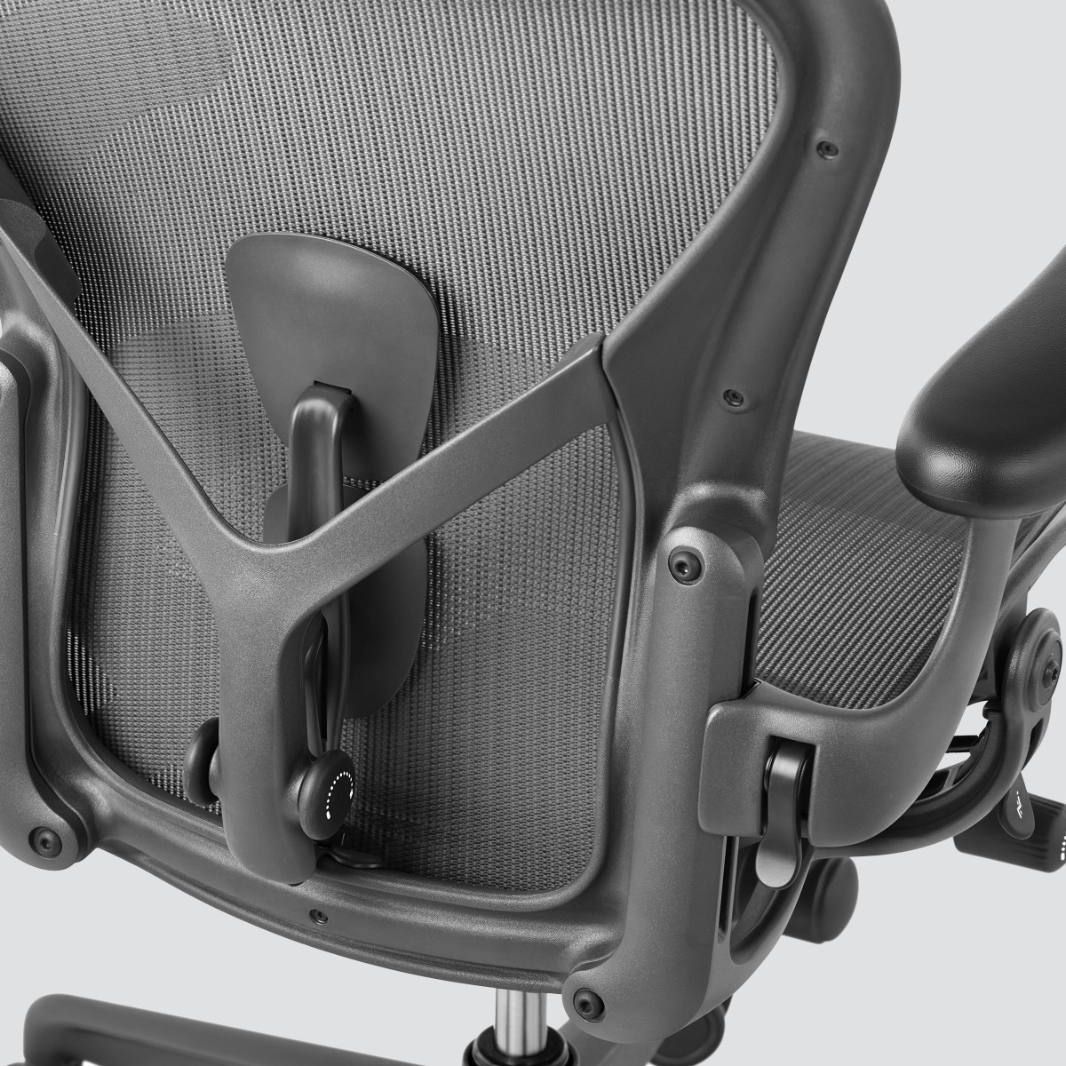 Office chair Aeron, Re-Mastered, [M] Graphite Black